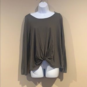 Twist front olive top